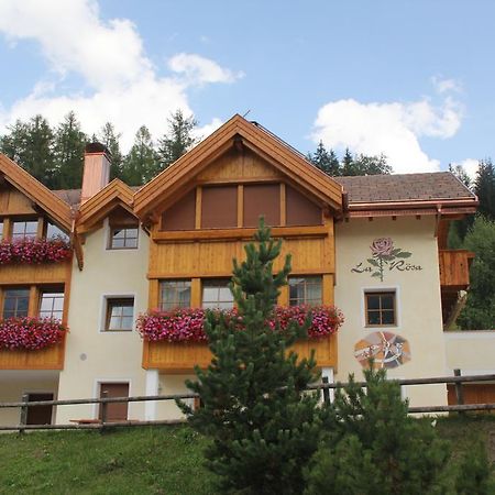 Ciasa La Roesa Apartman Badia Szoba fotó
